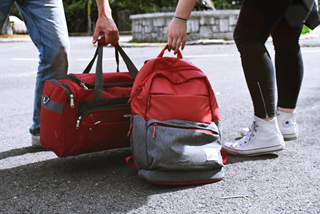 Achte auf dein Gepäck, bevor es geklaut wird. Eine Gepäckversicherung auf Weltreise kann sich lohnen.